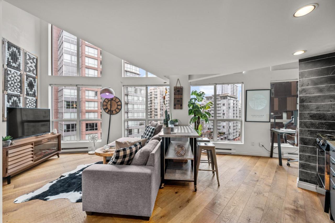 Rare Find Loft With Full Kitchen At Heart Of Downtown Apartment Vancouver Ngoại thất bức ảnh
