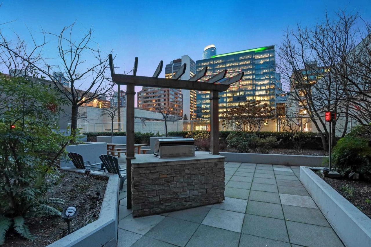 Rare Find Loft With Full Kitchen At Heart Of Downtown Apartment Vancouver Ngoại thất bức ảnh